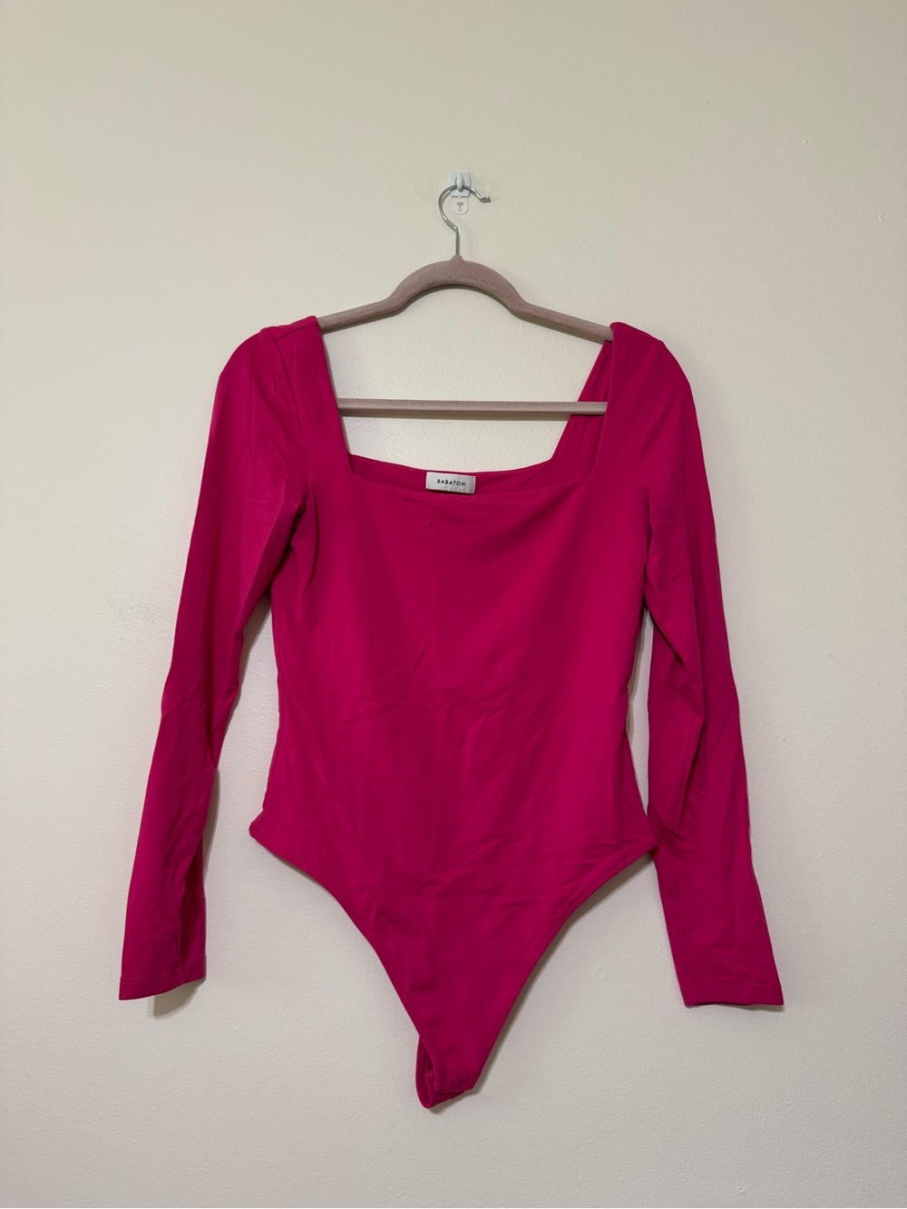 Aritzia Babaton Original Square Neckline Contour Headway Fuchsia Pink Bodysuit